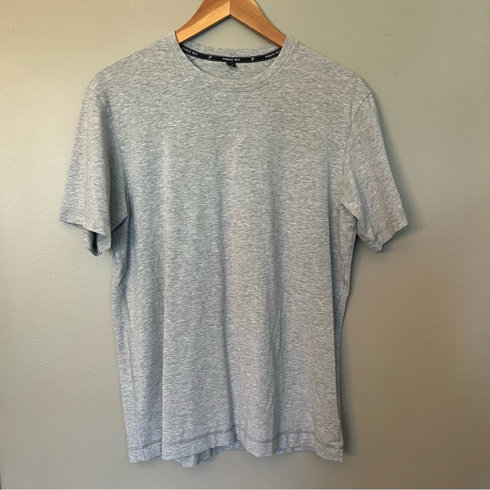 Mens Public Rec Gray Cotton Tee Size Medium. Excellent like new condition